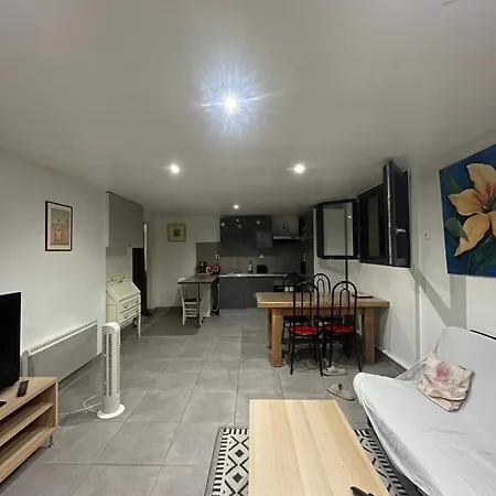 Grand Appartement T2 Les Aiguiers Exterior photo